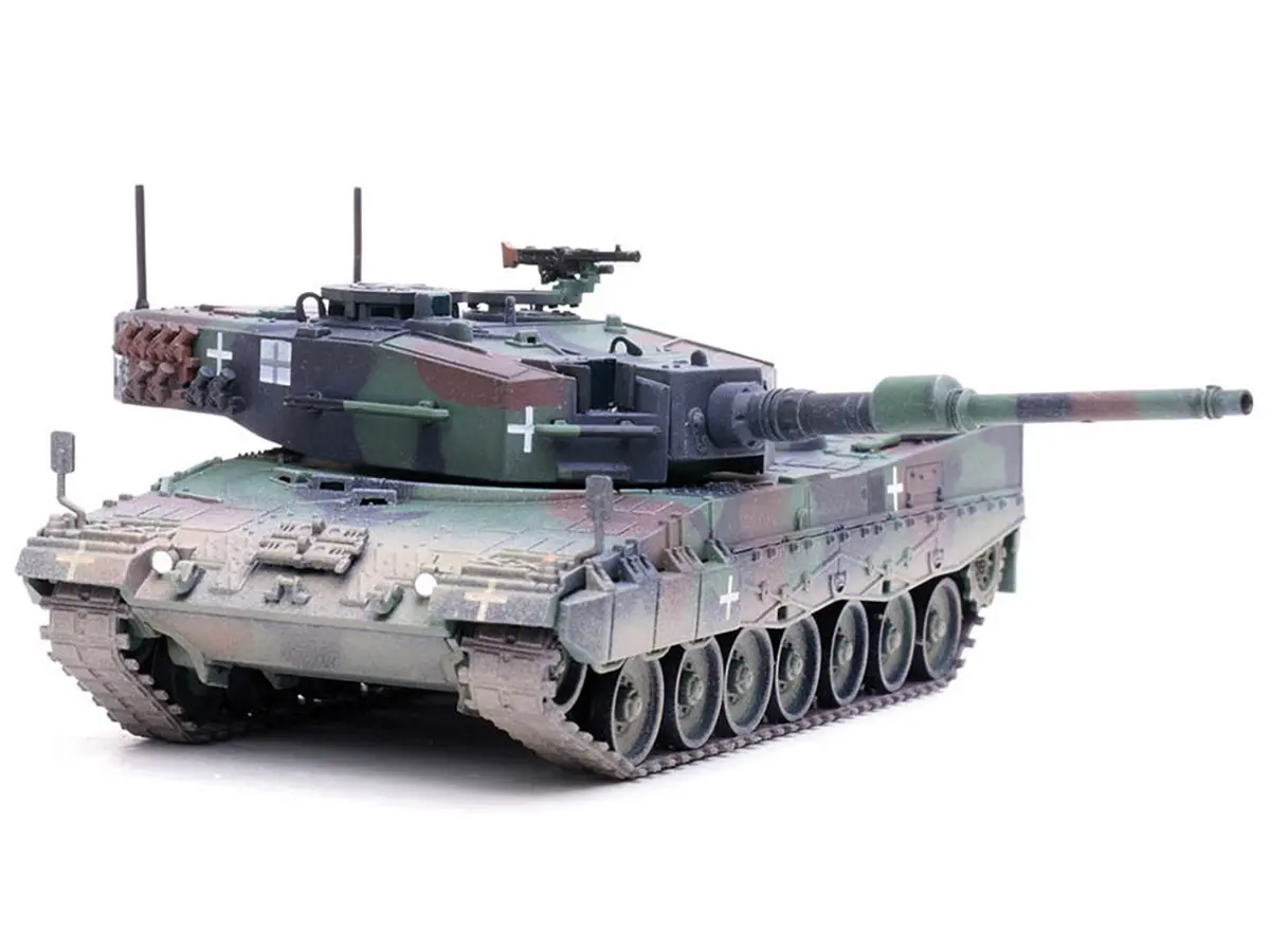 Leopard 2A4 Main Battle Tank With Snorkel "3-Tone Camouflage" Ukrainian Army "Armor Premium" Series 1/72 Diecast Model By Panzerkampf 1