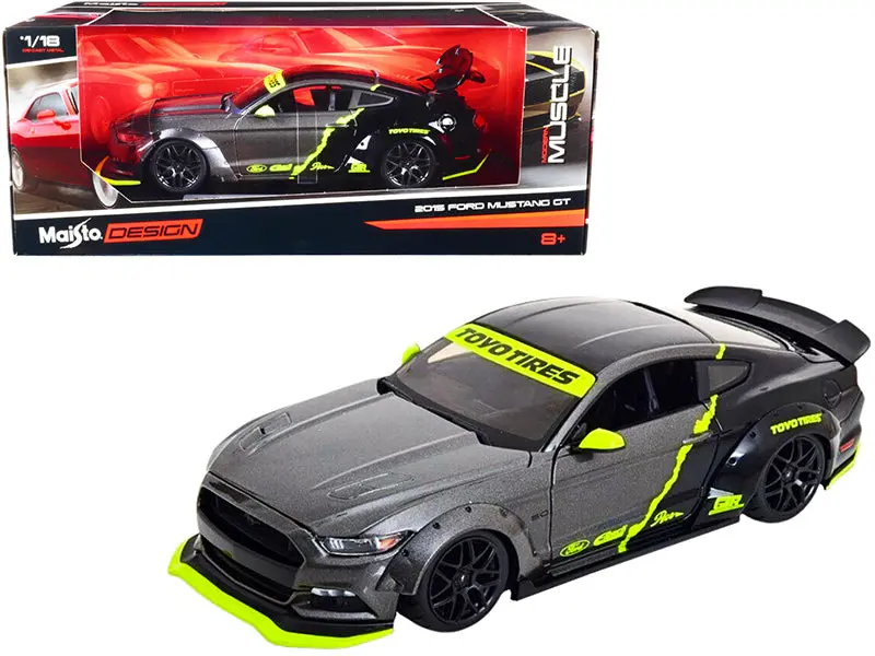 2015 Ford Mustang Gt 5.0 Gray Metallic And Black With Graphics "Modern Muscle" Series 1/18 Diecast Model Car By Maisto 1