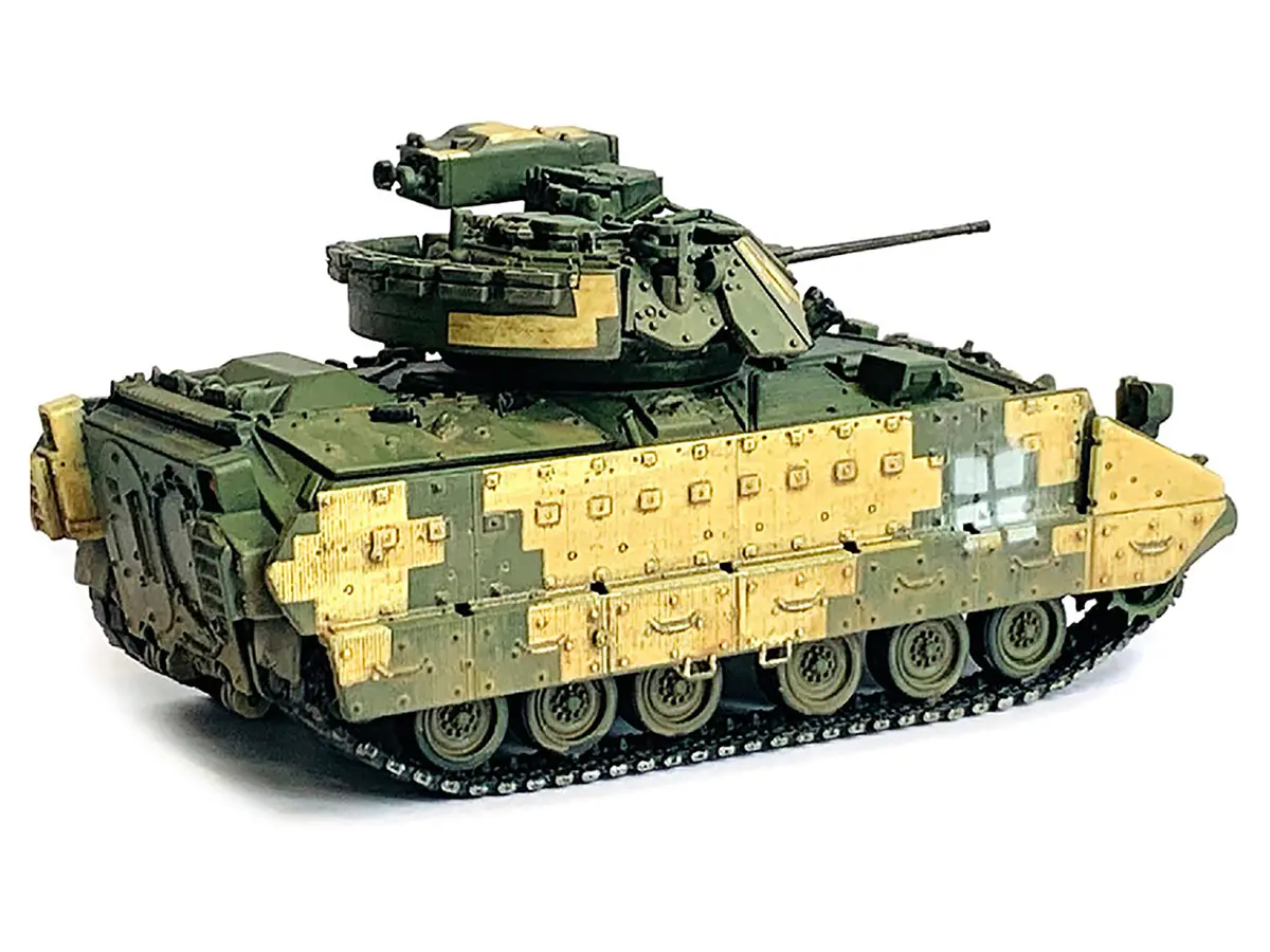 Ukraine M2a2 Ods Light Tank 3-Tone Camouflage "Neo Dragon Armor" Series 1/72 Plastic Model By Dragon Models 2
