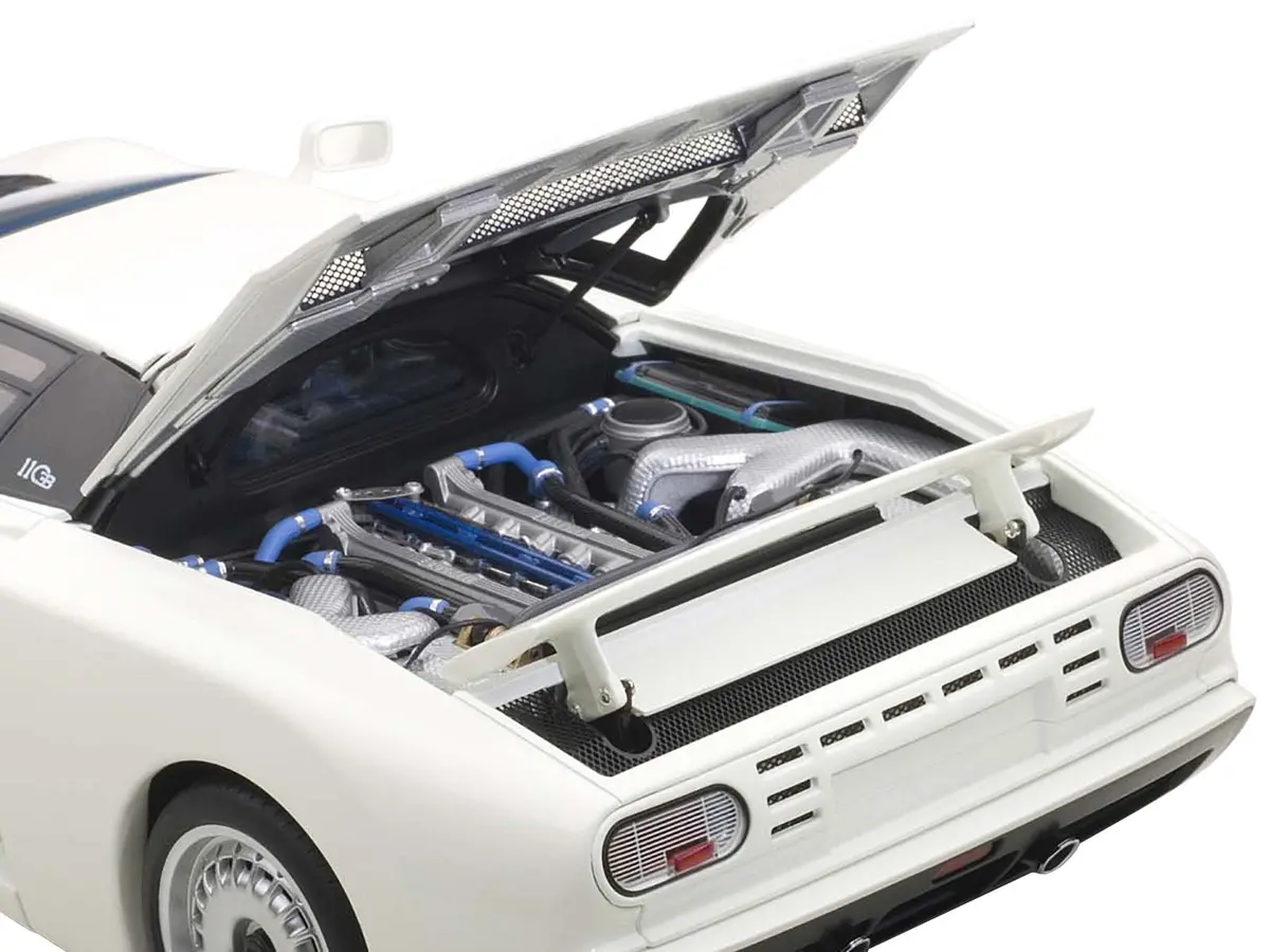 Bugatti Eb110 Gt White 1/18 Diecast Model Car By Autoart 2