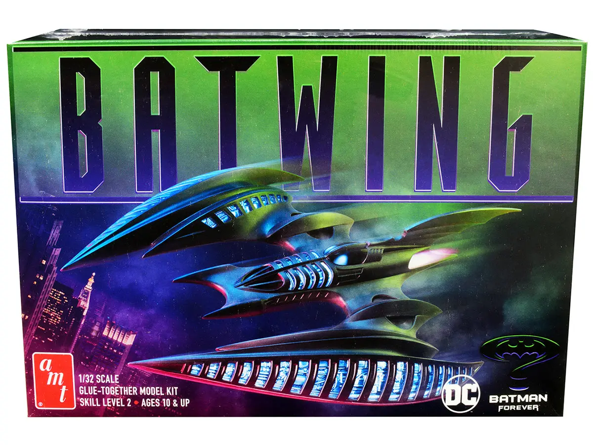 Batwing "Batman Forever" (1995) Movie Plastic Model Kit (Skill Level 2) 1/32 Scale Model By Amt 1