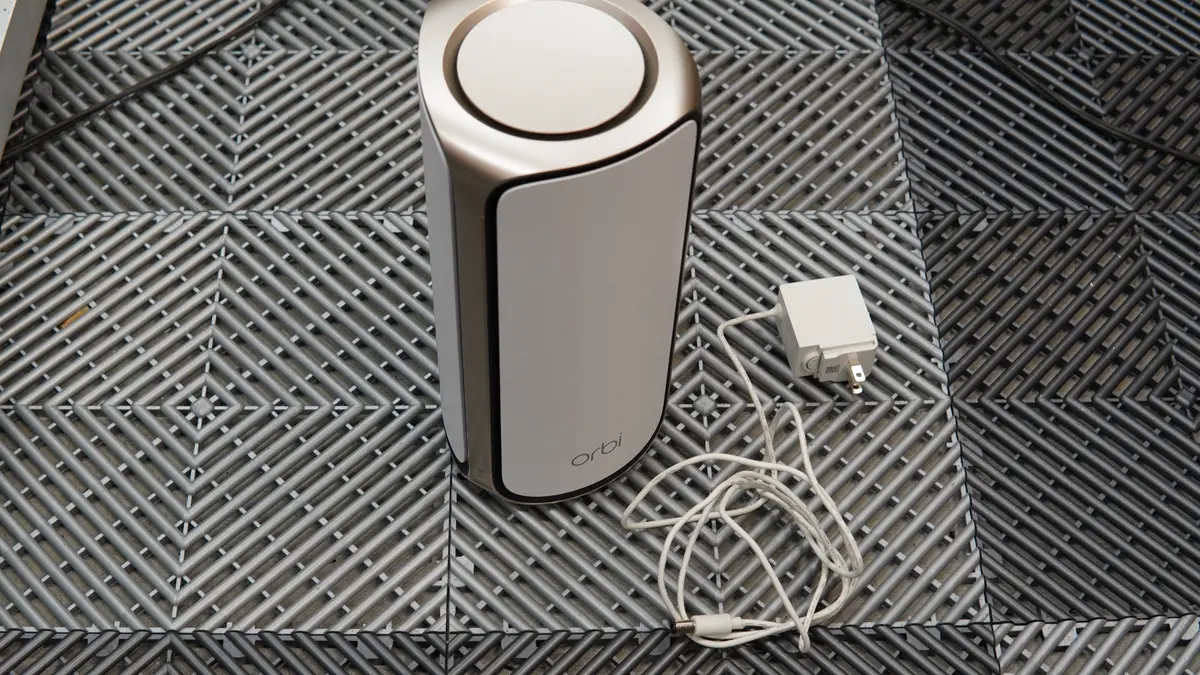 Netgear Orbi 970 Series (Rbe970) Quad-Band Wifi 7 Mesh Add-On Satellite - (Used) 1