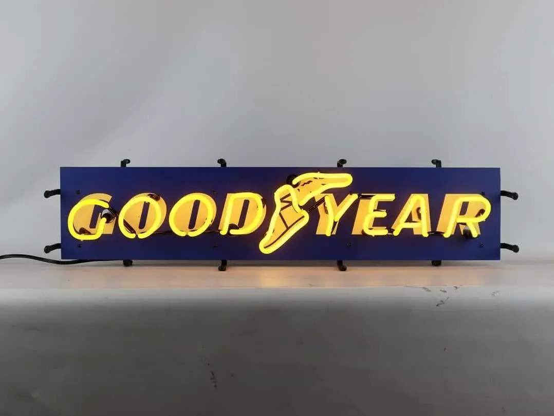 Goodyear Junior Neon 1