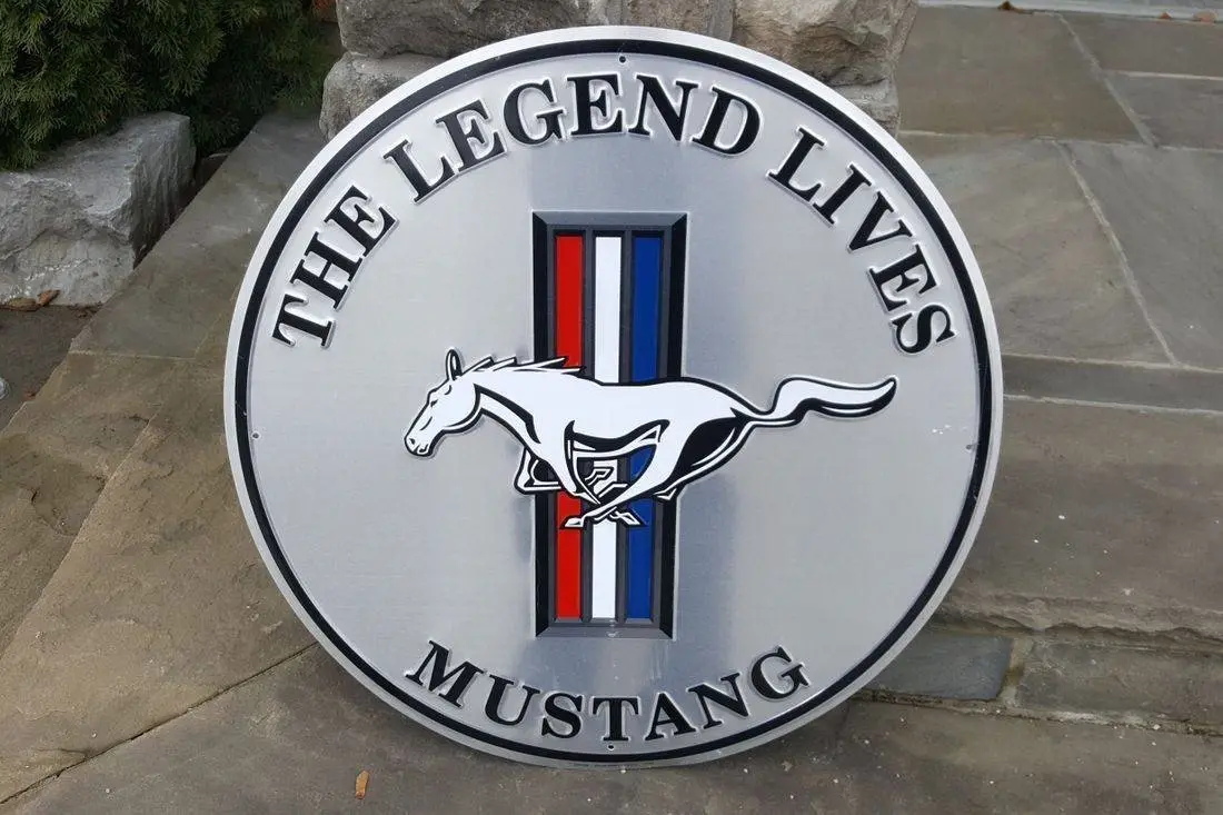 24" Mustang The Legend Lives 1