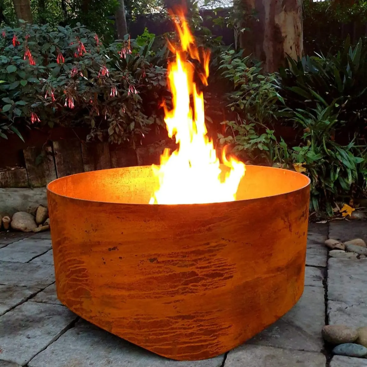 Monarch Large Swale Fire Pit 2