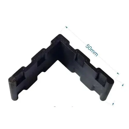 Corner Cleat Plastic 1