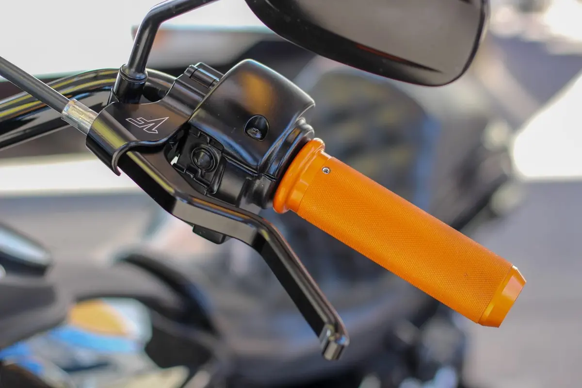 Easier Pull Clutch Lever Assembly | 2Fngr | Black - Dyna/Softail/Sportster 2
