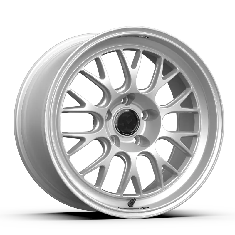 Fifteen52 Holeshot Rsr Forged Wheel – 19×9.5 Inches, 5×112 Bolt Pattern, 40Mm Offset, Radiant Silver 2