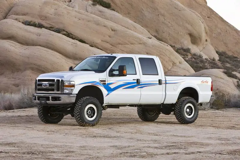 Fabtech 6-Inch 4-Link Lift System With Dual-Leaf Spring Shocks For 2008–2010 Ford F-350 4Wd 2